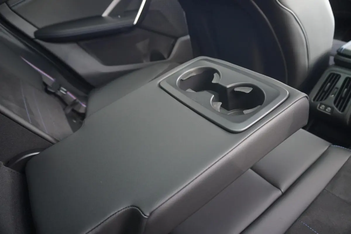 xDrive25e M Sportpakket Pro | Trekhaak | Schuif-kanteldak | Head-up display | Harman Kardon | Elektrische verstelbare stoelen| Rondomzicht camera