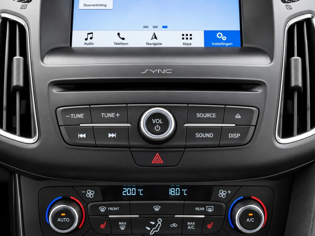 1.5 Titanium | Automaat | Trekhaak | Stoel/Stuur Verwarming | Navigatie | Camera | Cruise Control | Climate Control | Android Auto