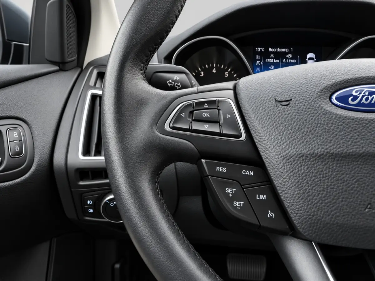 1.5 Titanium | Automaat | Trekhaak | Stoel/Stuur Verwarming | Navigatie | Camera | Cruise Control | Climate Control | Android Auto