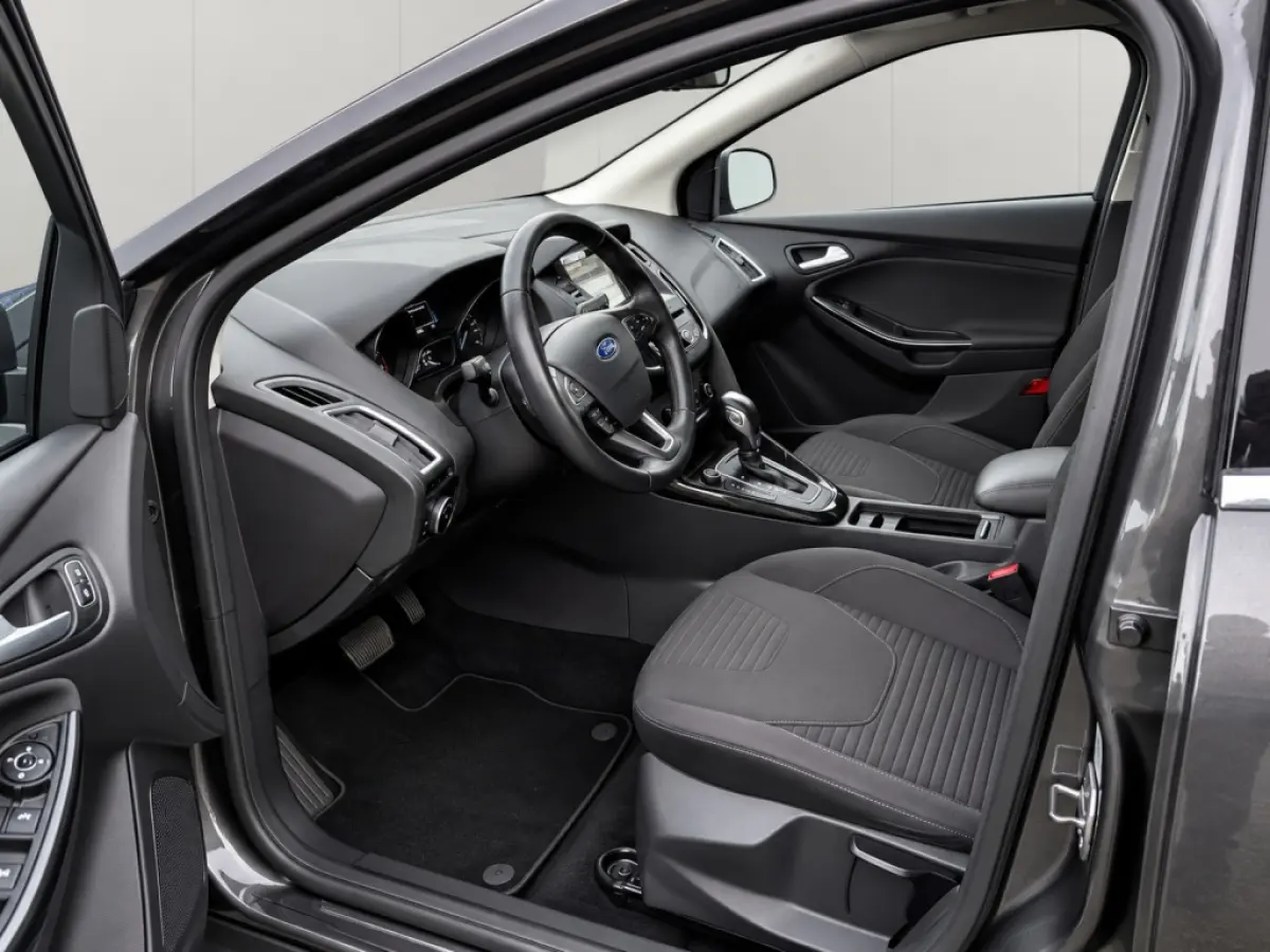 1.5 Titanium | Automaat | Trekhaak | Stoel/Stuur Verwarming | Navigatie | Camera | Cruise Control | Climate Control | Android Auto