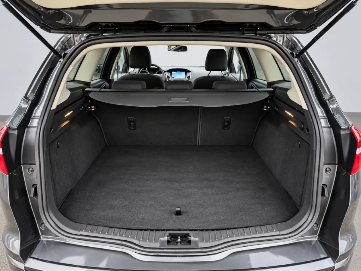 1.5 Titanium | Automaat | Trekhaak | Stoel/Stuur Verwarming | Navigatie | Camera | Cruise Control | Climate Control | Android Auto