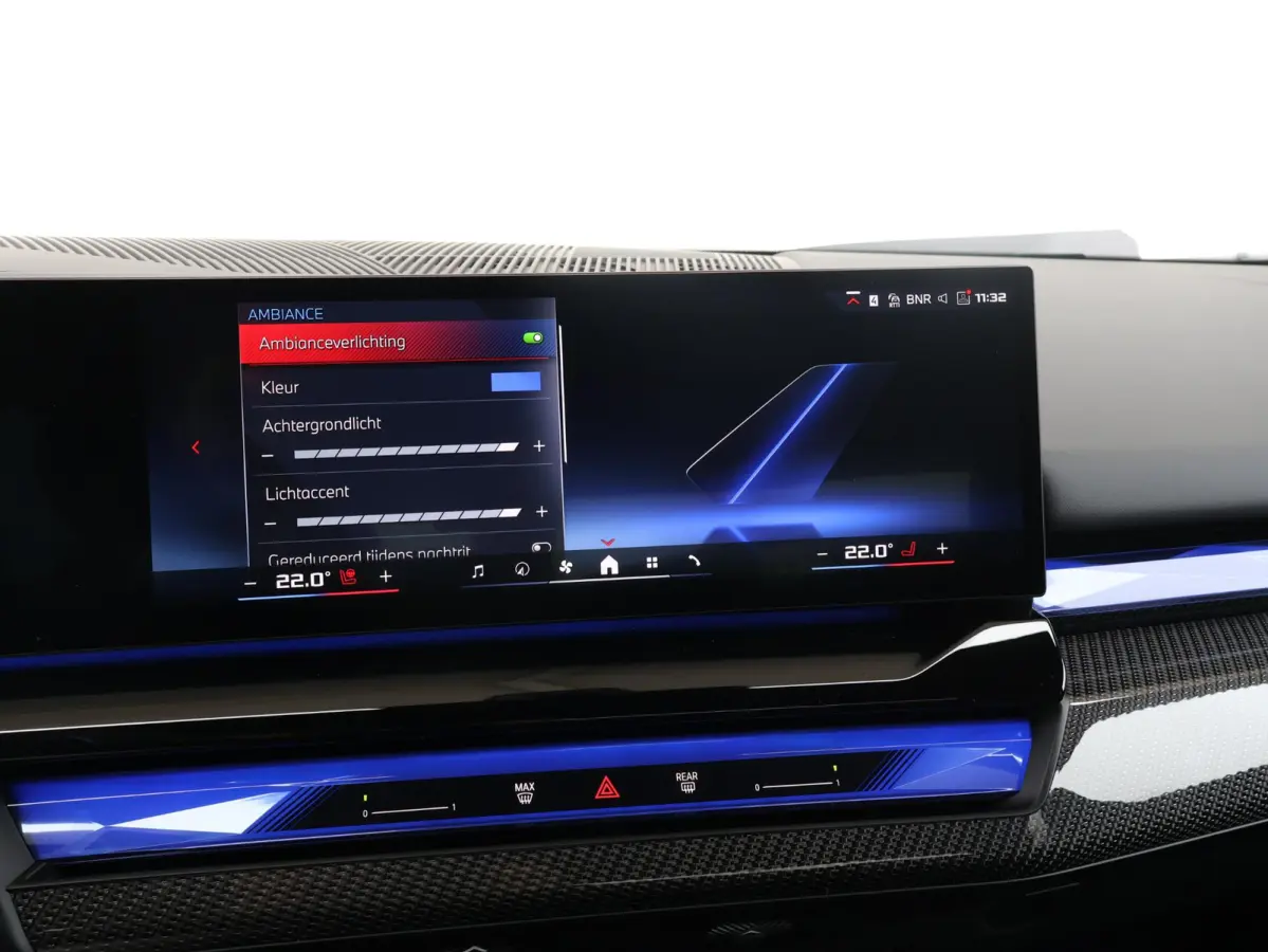 M60 xDrive M Sport Pro | Trekhaak | Bowers & Wilkins | Panoramadak | Head-up | Rondomzicht camera | Elektrische Stoelen + Memory | Adaptief onderstel Professional | Driving Assistant Profess