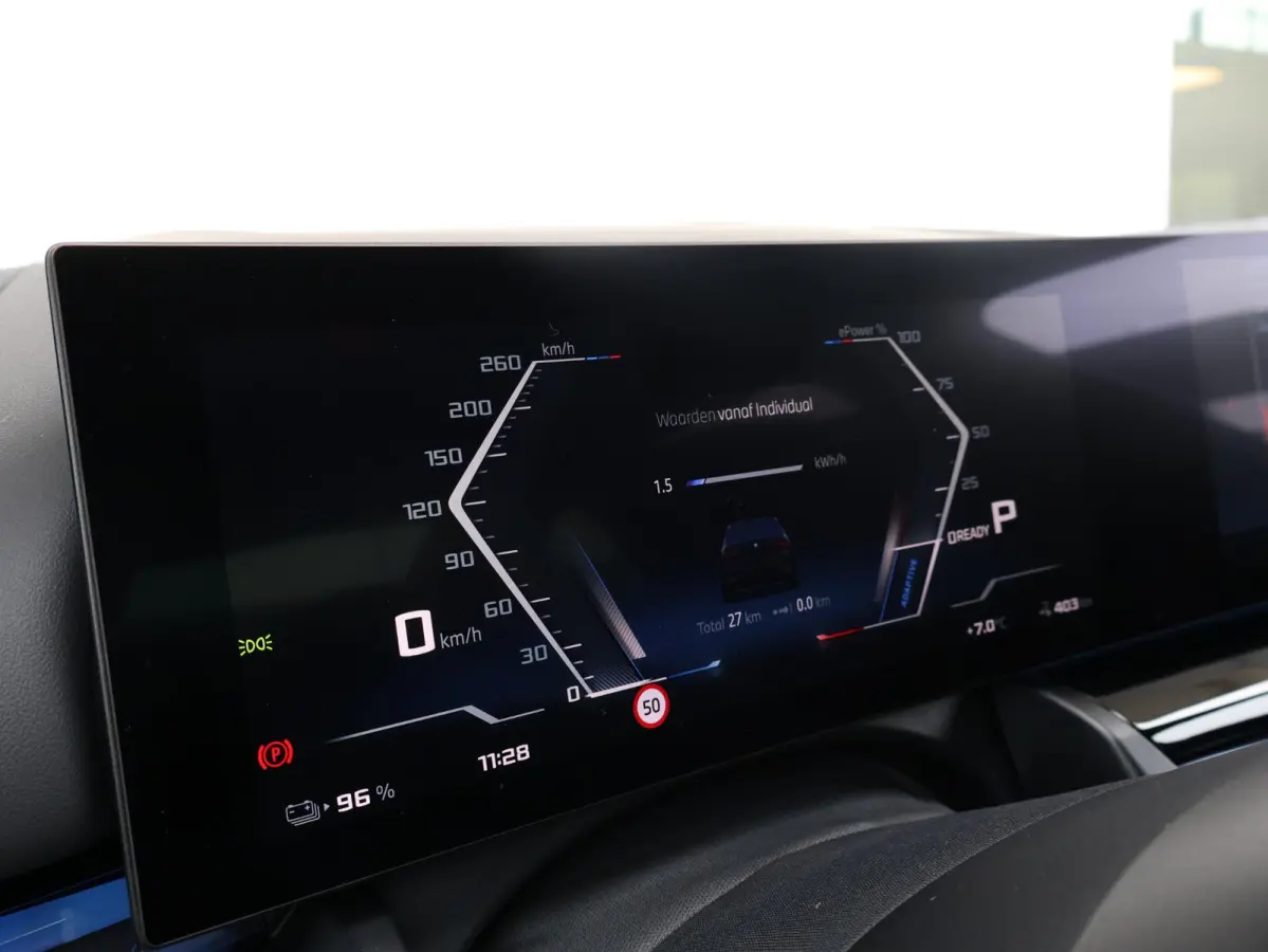 M60 xDrive M Sport Pro | Trekhaak | Bowers & Wilkins | Panoramadak | Head-up | Rondomzicht camera | Elektrische Stoelen + Memory | Adaptief onderstel Professional | Driving Assistant Profess