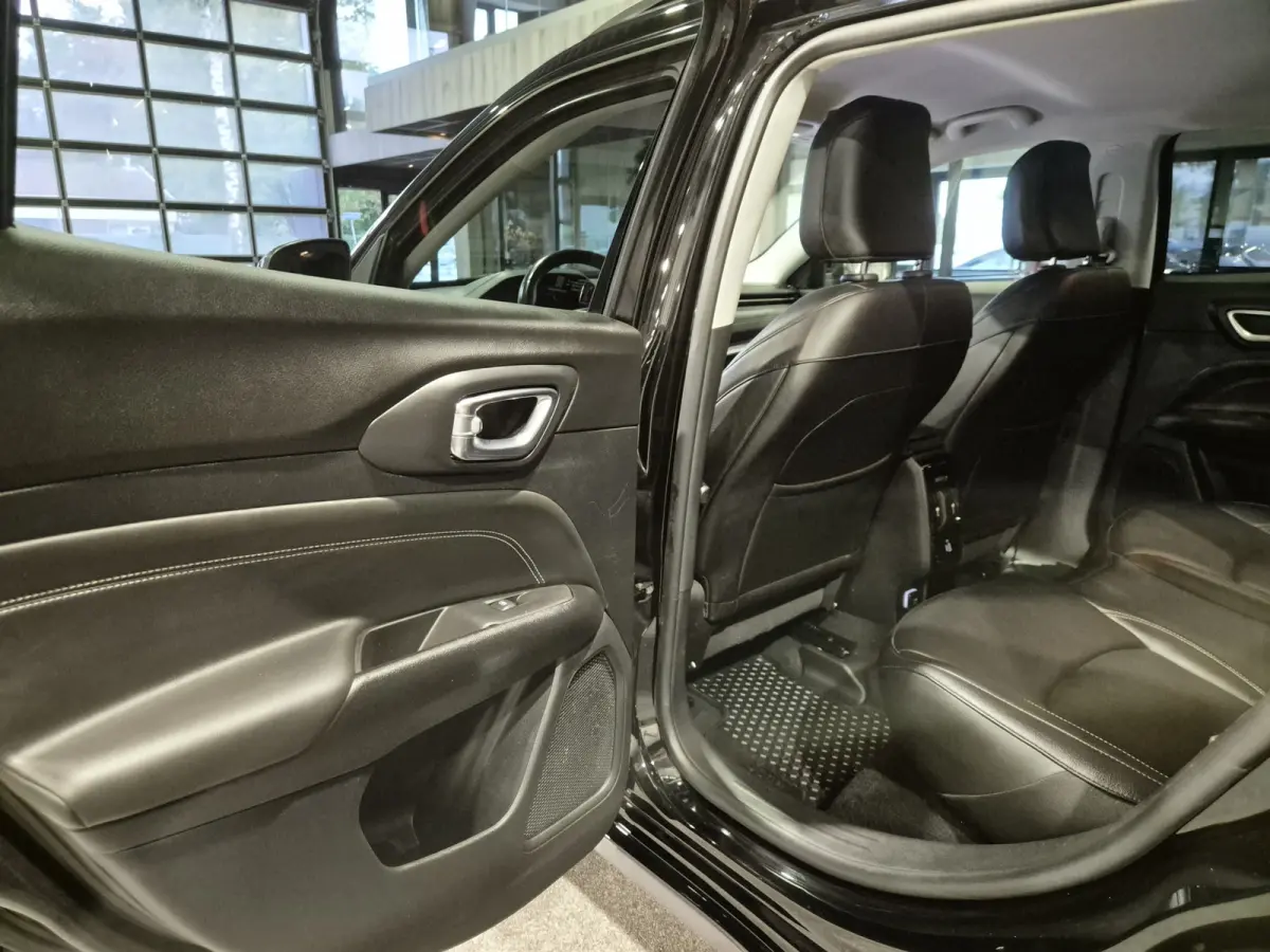 4xe 240 Plug-in Hybrid S Camera | Stoelverwarming | Carplay