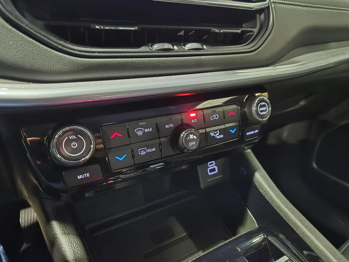4xe 240 Plug-in Hybrid S Camera | Stoelverwarming | Carplay
