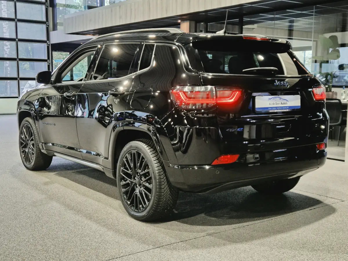 4xe 240 Plug-in Hybrid S Camera | Stoelverwarming | Carplay
