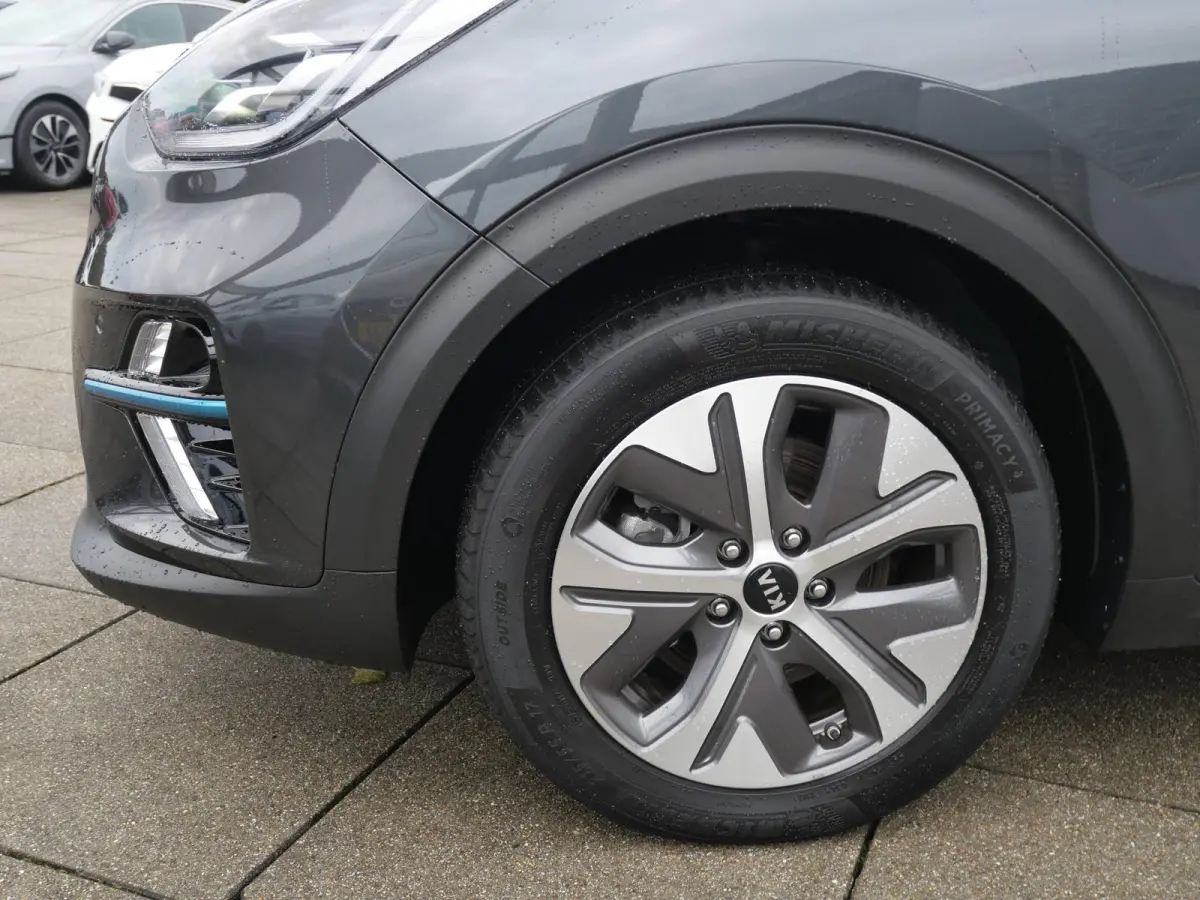 DynamicPlusLine 64 kWh | Navi | Carplay | Stoel/stuurverwarming | Adaptief | Camera | Schuif/kanteldak |