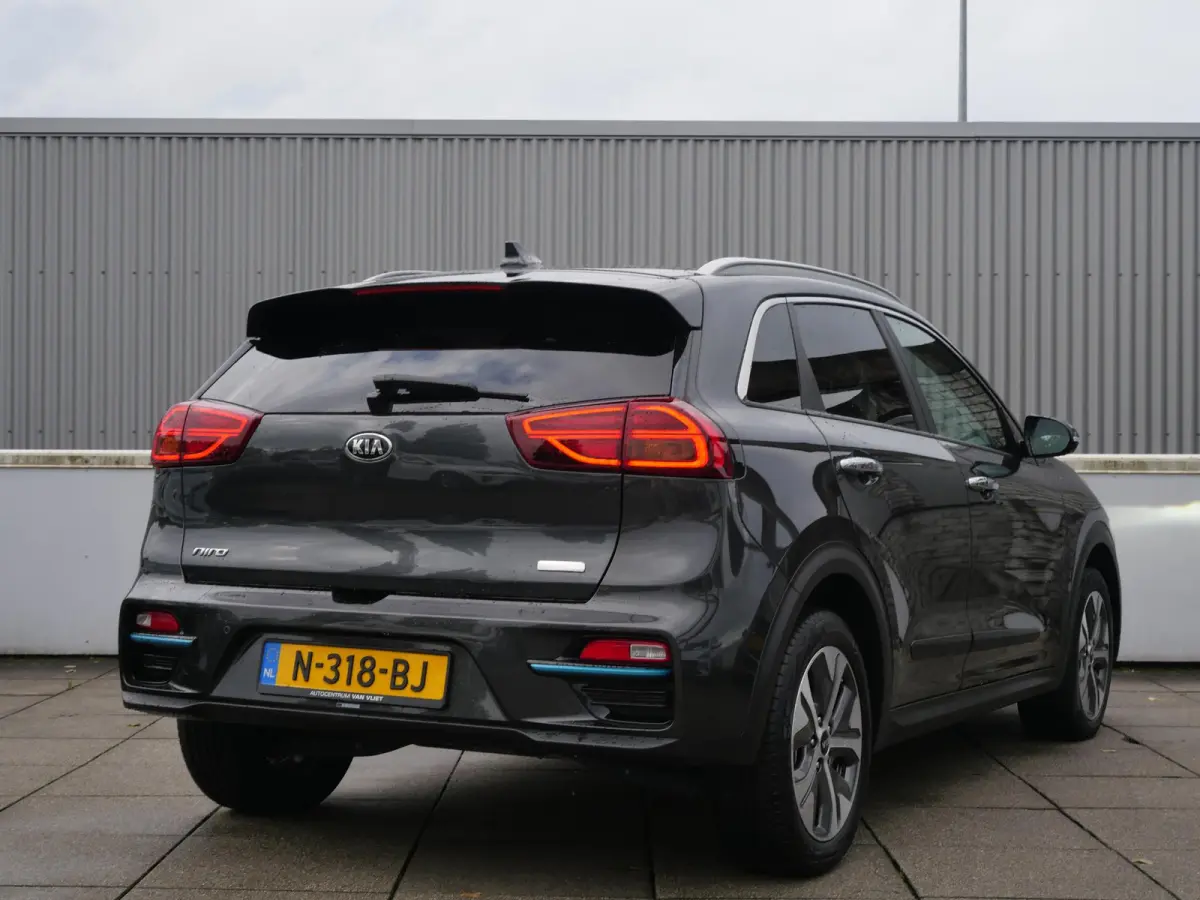 DynamicPlusLine 64 kWh | Navi | Carplay | Stoel/stuurverwarming | Adaptief | Camera | Schuif/kanteldak |