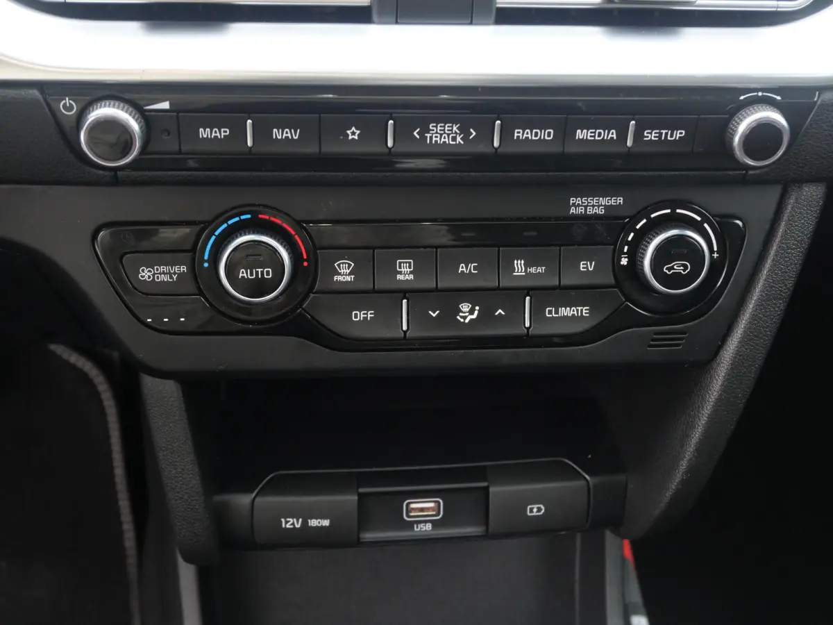 DynamicPlusLine 64 kWh | Navi | Carplay | Stoel/stuurverwarming | Adaptief | Camera | Schuif/kanteldak |