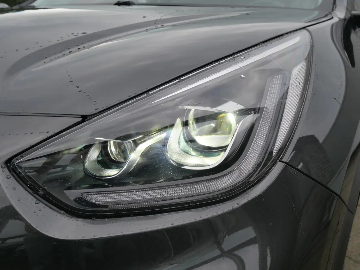 DynamicPlusLine 64 kWh | Navi | Carplay | Stoel/stuurverwarming | Adaptief | Camera | Schuif/kanteldak |