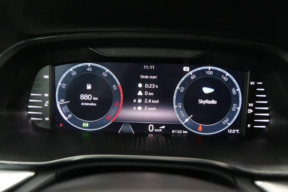 1.0 e-TSI 110pk Business Edition Plus | Cruise Control Adaptief | App Connect | Navigatie | Stoelverwarming