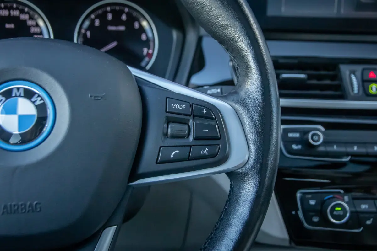 xDrive25e Business Edition Plus | Panodak | Leder | Memory | Head-up display | Elektrisch bedienbare achterklep | Navigatie | Stoelverwarming | Electrische stoelen met geheugen | Elektrisch 