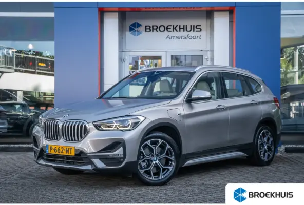xDrive25e Business Edition Plus | Panodak | Leder | Memory | Head-up display | Elektrisch bedienbare achterklep | Navigatie | Stoelverwarming | Electrische stoelen met geheugen | Elektrisch 