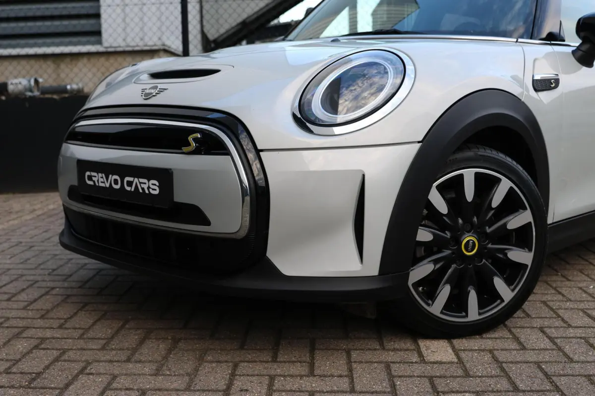 Classic 33 kWh | Keyless | Camera | SOH 95% |