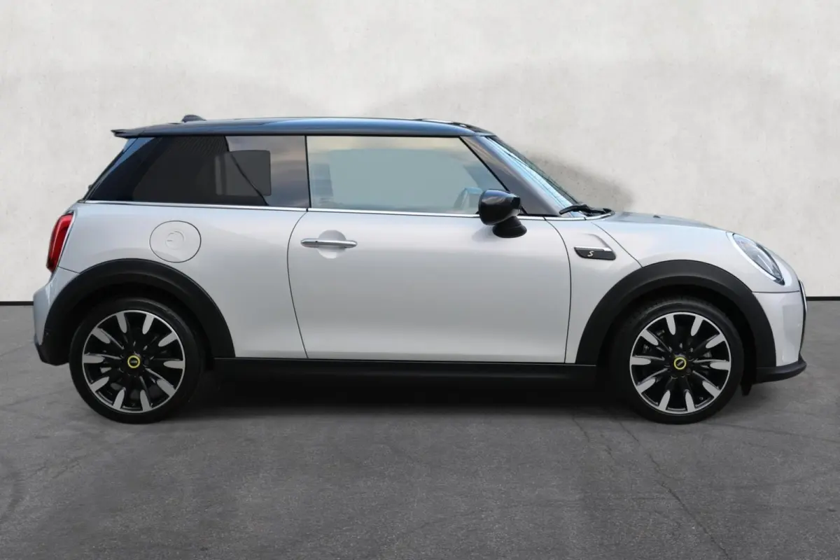 Classic 33 kWh | Keyless | Camera | SOH 95% |