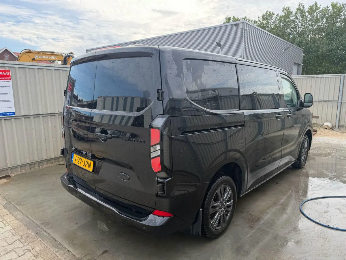 300 2.0 TDCI L1H1 Limited DC | Stoel/voorruitverwarming | Camera | Trekhaak | Climate Control | PDC V+A