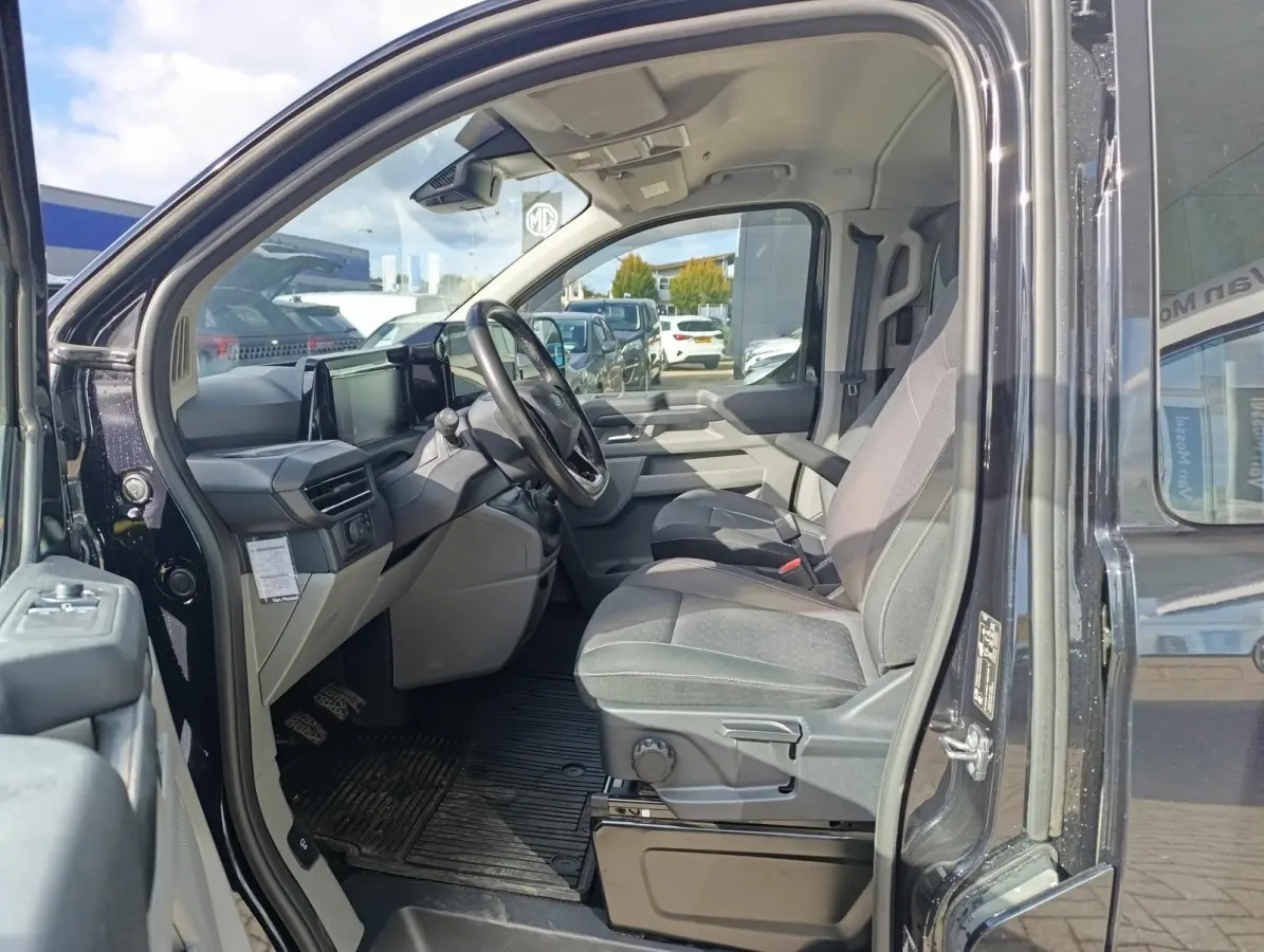 300 2.0 TDCI L1H1 Limited DC | Stoel/voorruitverwarming | Camera | Trekhaak | Climate Control | PDC V+A