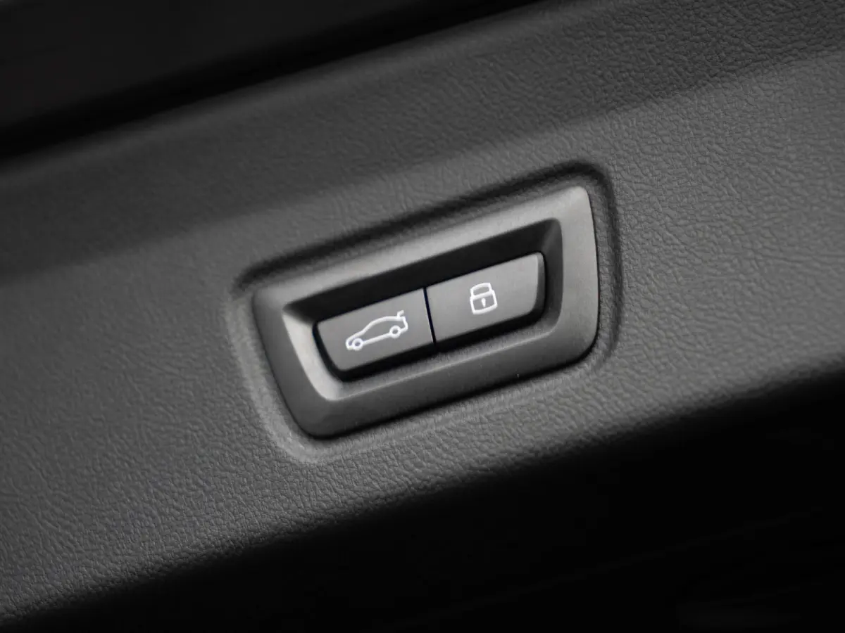 420i M Sport Pro | HIFI | Comfort Access | Stoel & Stuurwielverwarming | Led/Matrix Koplampen Shadow Line