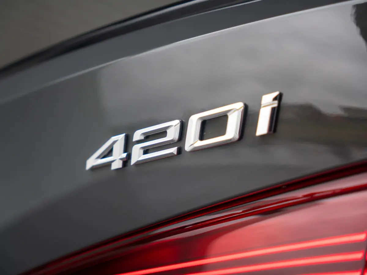 420i M Sport Pro | HIFI | Comfort Access | Stoel & Stuurwielverwarming | Led/Matrix Koplampen Shadow Line
