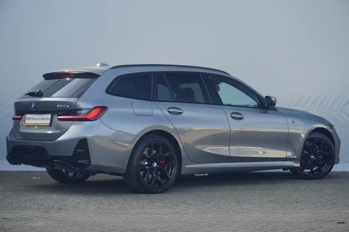 330e M Sportpakket | Comfort Pack | Innovation Pack | Harman Kardon