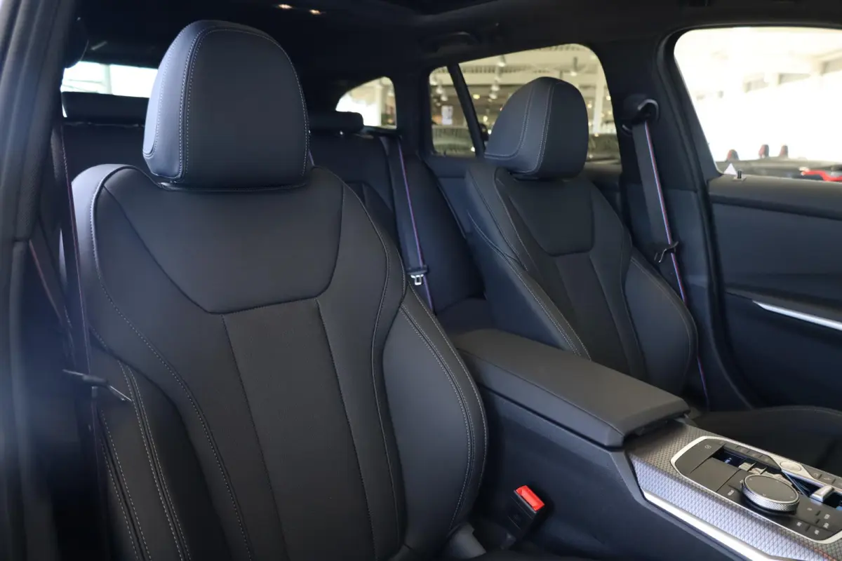 330e M Sportpakket | Comfort Pack | Innovation Pack | Harman Kardon