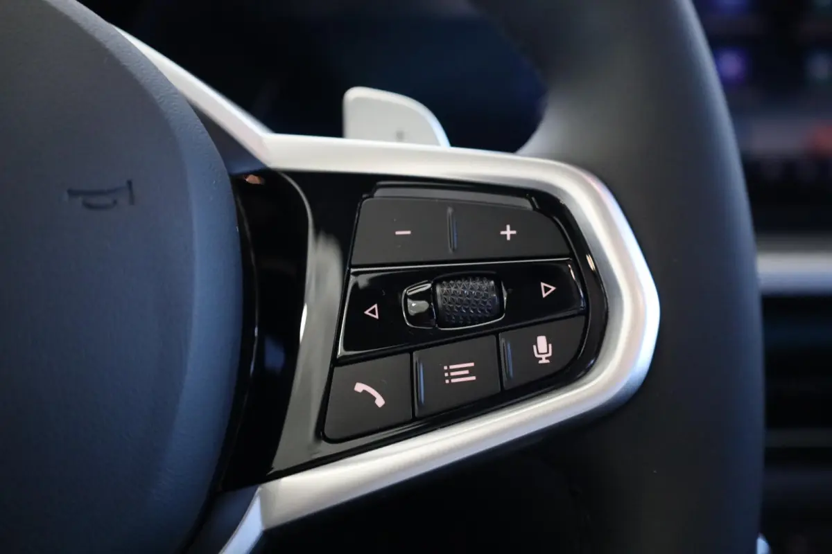 330e M Sportpakket | Comfort Pack | Innovation Pack | Harman Kardon