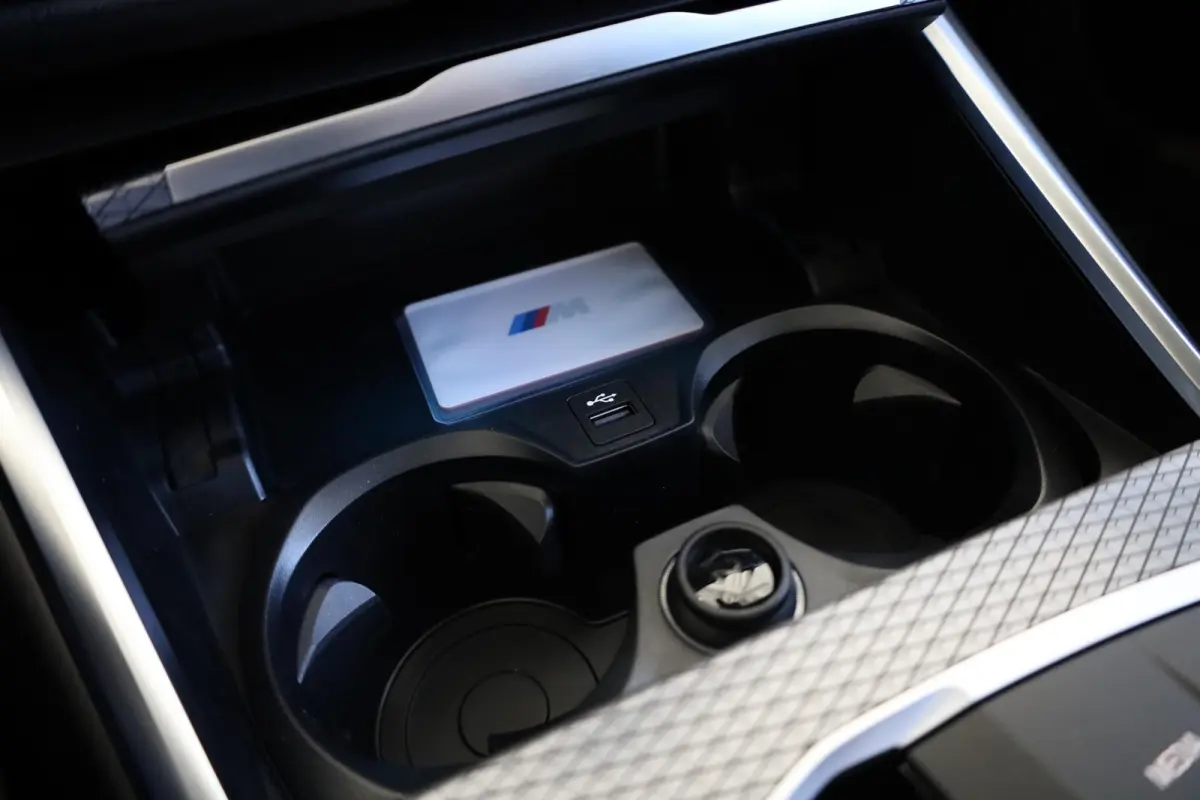 330e M Sportpakket | Comfort Pack | Innovation Pack | Harman Kardon