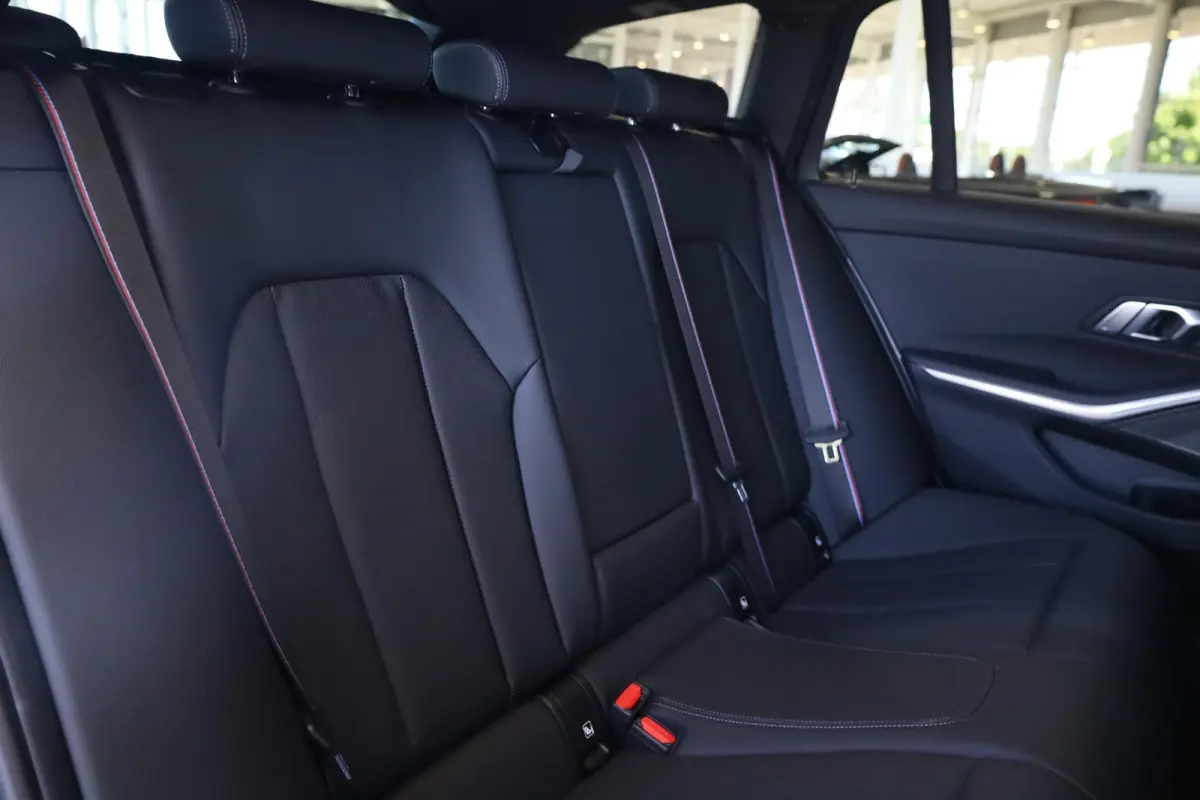 330e M Sportpakket | Comfort Pack | Innovation Pack | Harman Kardon