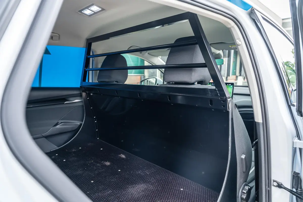 60 204pk Business Edition | Cargo Ombouw | Trekhaak | Laadvloer
