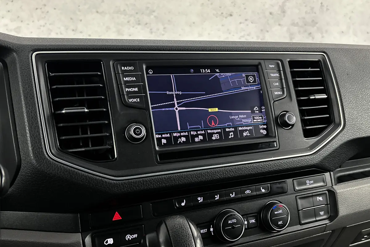 2.0 TDI DSG L3H3 Highline | Led | Trekhaak | Stoelverwarming | Adaptieve cruise control
