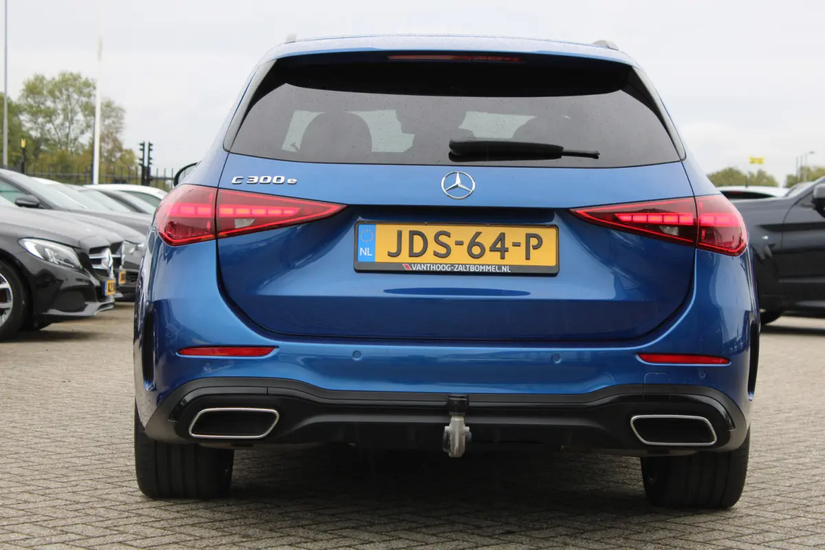 300e AMG Line NIGHT PAKKET LEDER DISTRONIC HEAD-UP KEY-LESS GO 360-CAMERA TREKHAAK