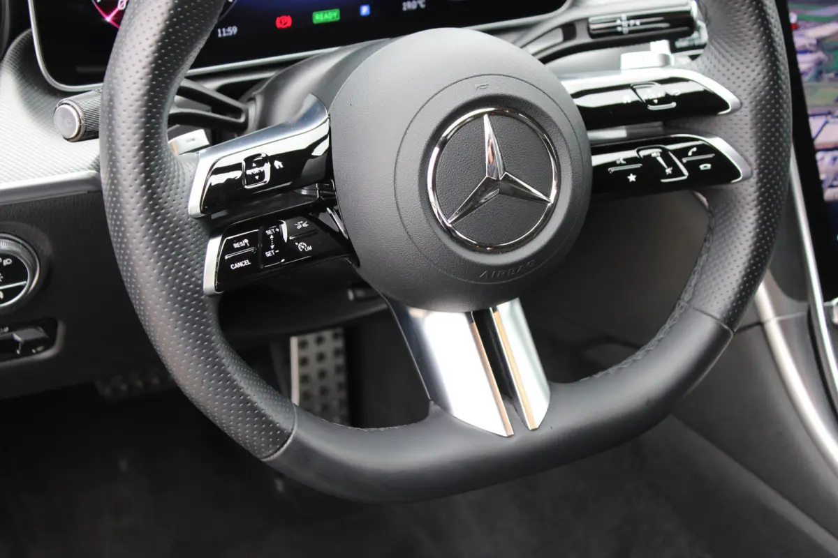 300e AMG Line NIGHT PAKKET LEDER DISTRONIC HEAD-UP KEY-LESS GO 360-CAMERA TREKHAAK