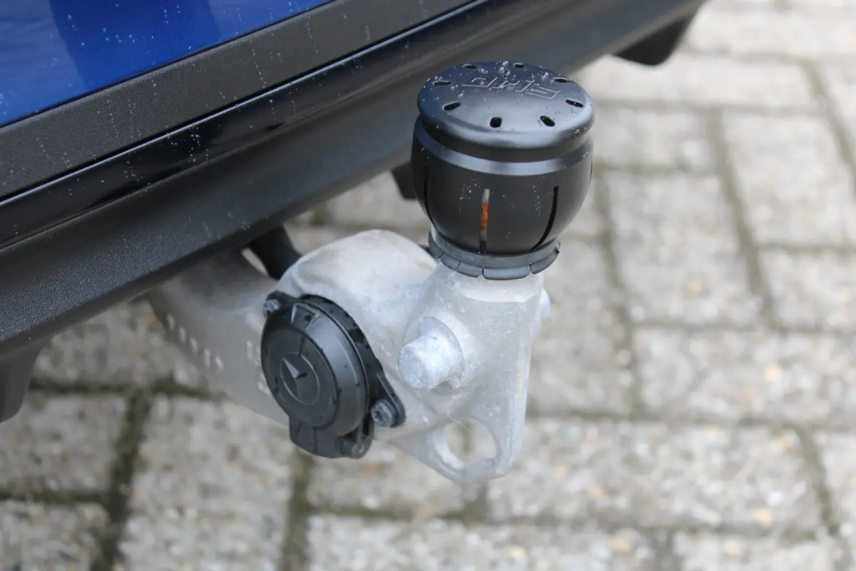 300e AMG Line NIGHT PAKKET LEDER DISTRONIC HEAD-UP KEY-LESS GO 360-CAMERA TREKHAAK