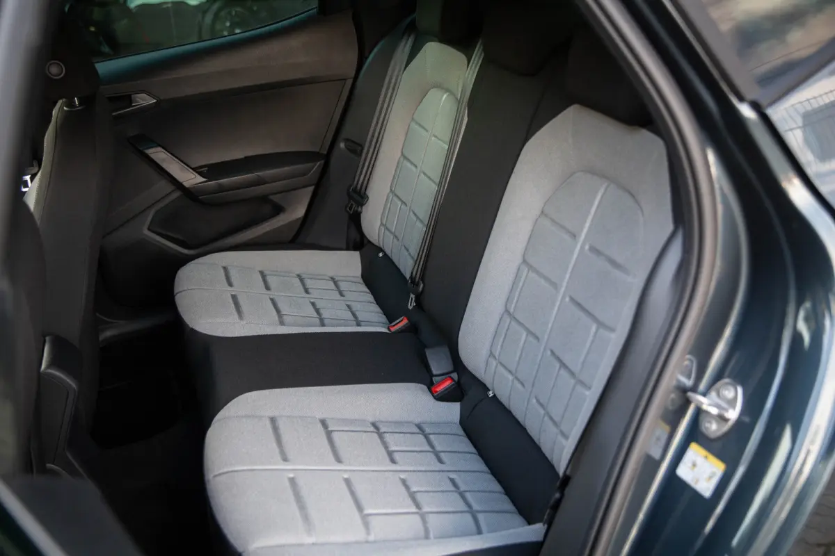1.0 EcoTSI FR Business Connect , Adap. cruise, Achteruitrijcamera, Stoelverwarming,