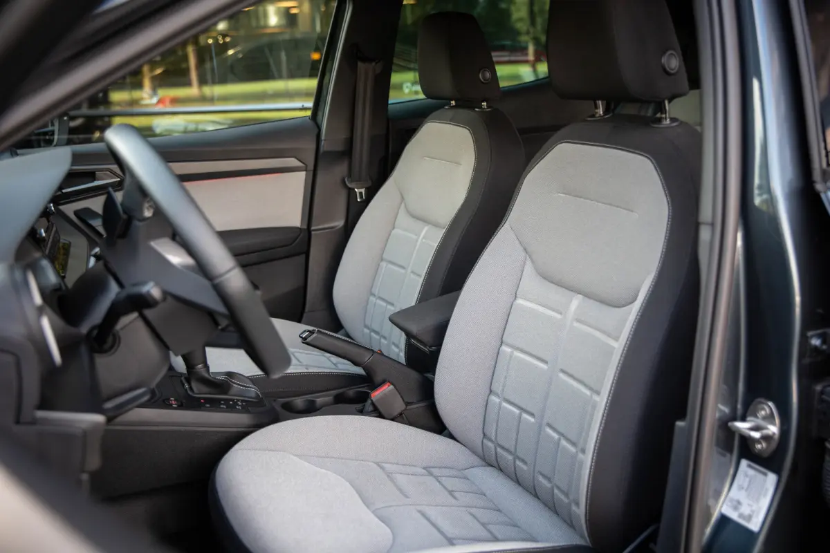 1.0 EcoTSI FR Business Connect , Adap. cruise, Achteruitrijcamera, Stoelverwarming,