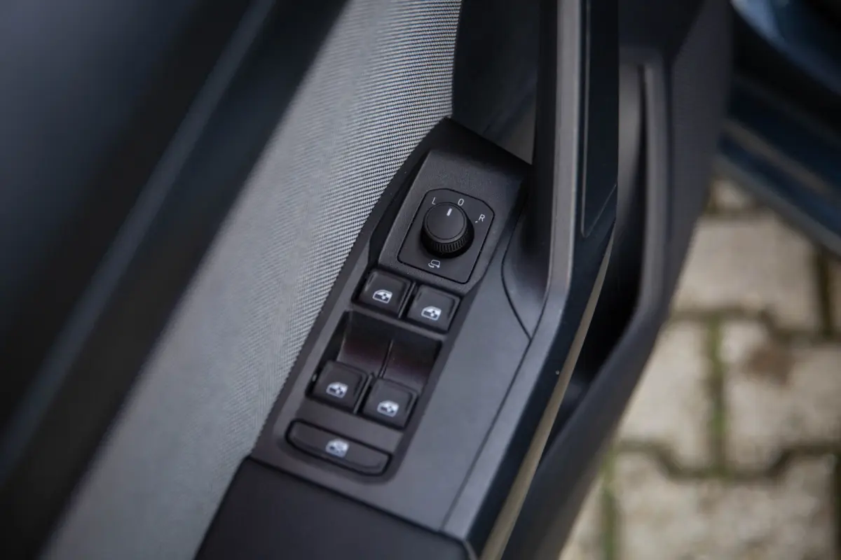 1.0 EcoTSI FR Business Connect , Adap. cruise, Achteruitrijcamera, Stoelverwarming,