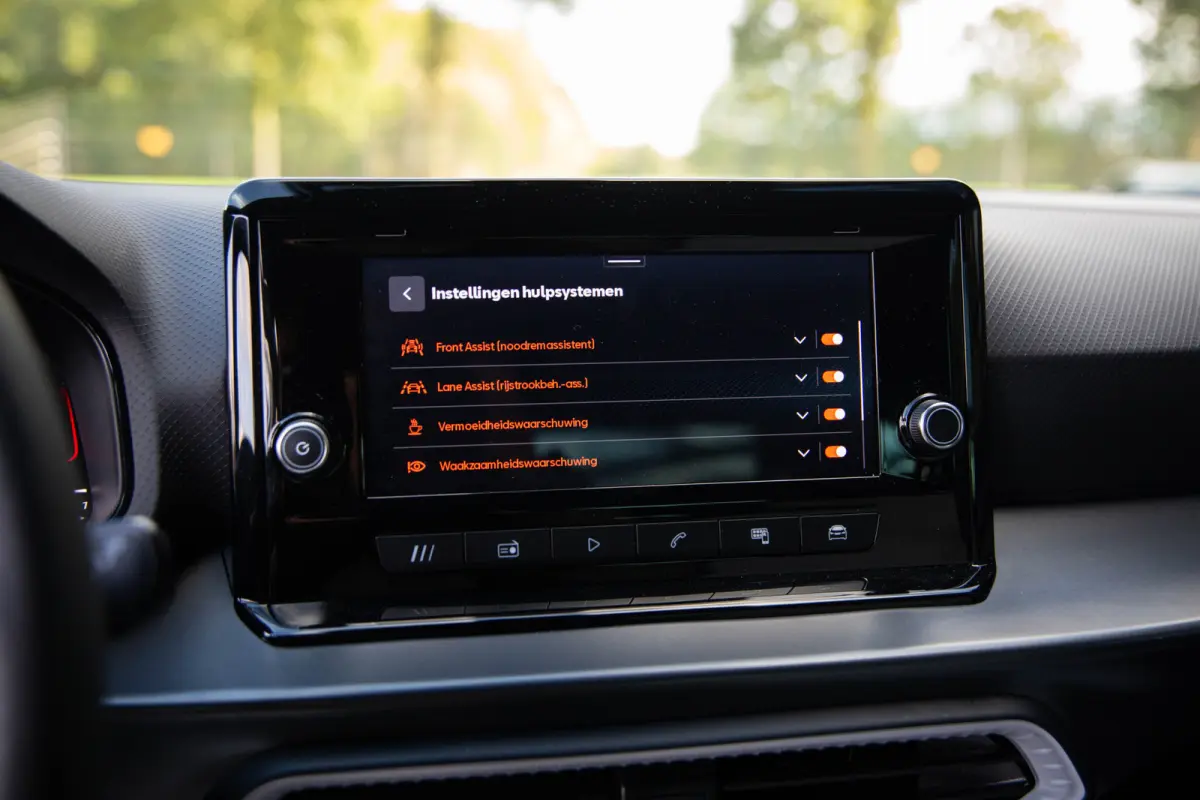 1.0 EcoTSI FR Business Connect , Adap. cruise, Achteruitrijcamera, Stoelverwarming,