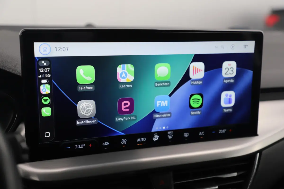 1.0 EcoBoost Hybrid Titanium 115PK Automaat LMV Navigatie Climate Cruise Control Carplay Android