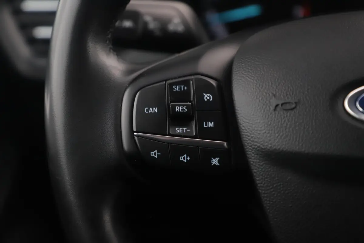 1.0 EcoBoost Hybrid Titanium 115PK Automaat LMV Navigatie Climate Cruise Control Carplay Android