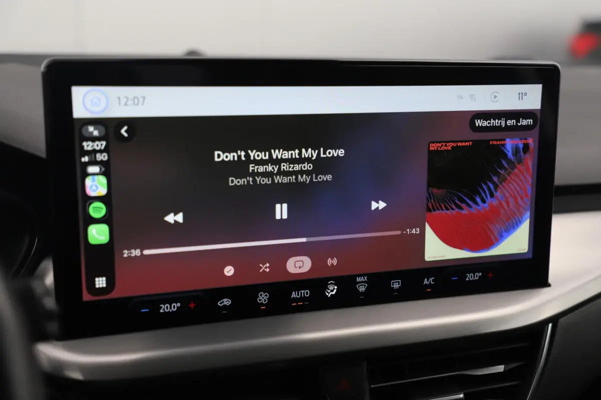 1.0 EcoBoost Hybrid Titanium 115PK Automaat LMV Navigatie Climate Cruise Control Carplay Android