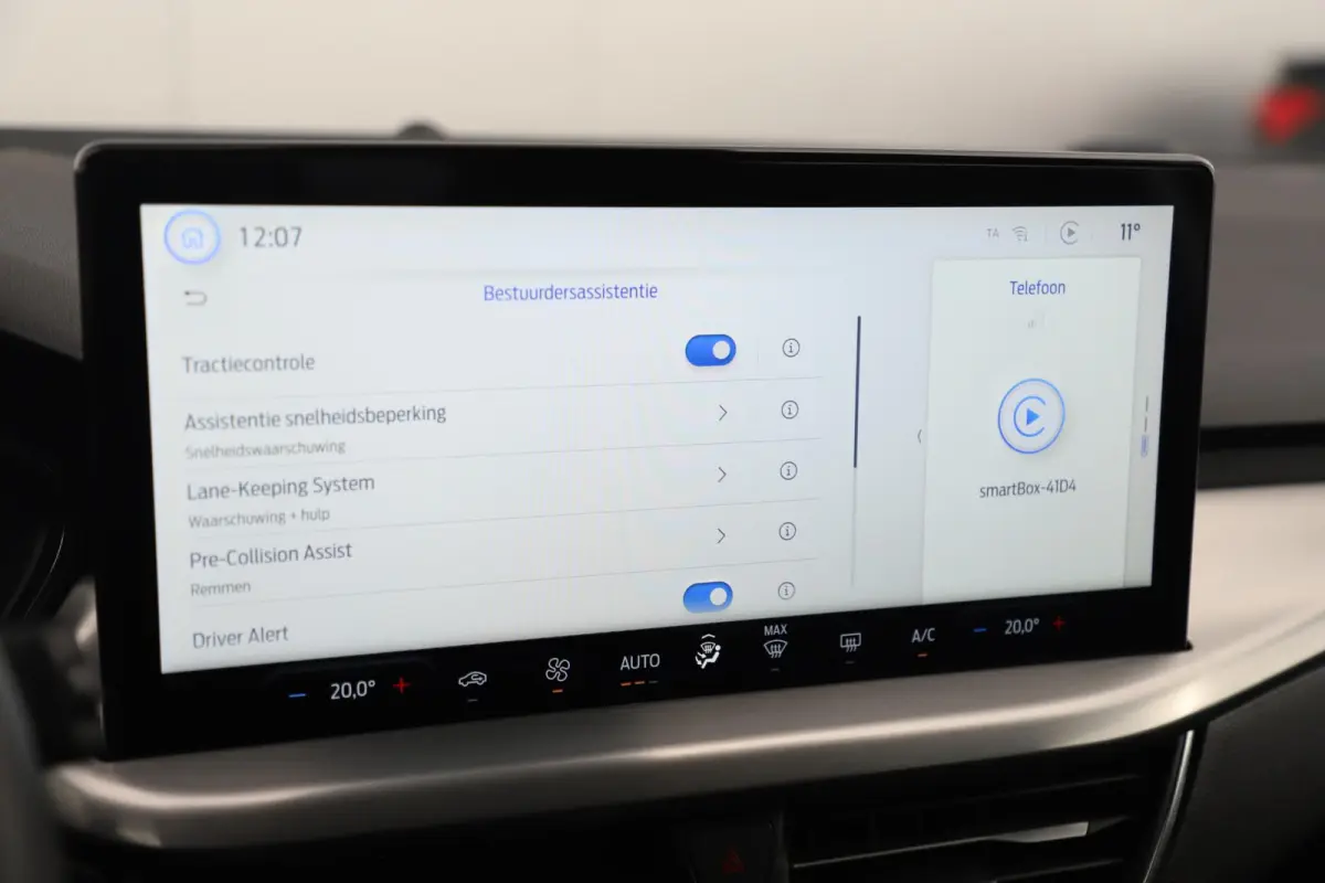1.0 EcoBoost Hybrid Titanium 115PK Automaat LMV Navigatie Climate Cruise Control Carplay Android