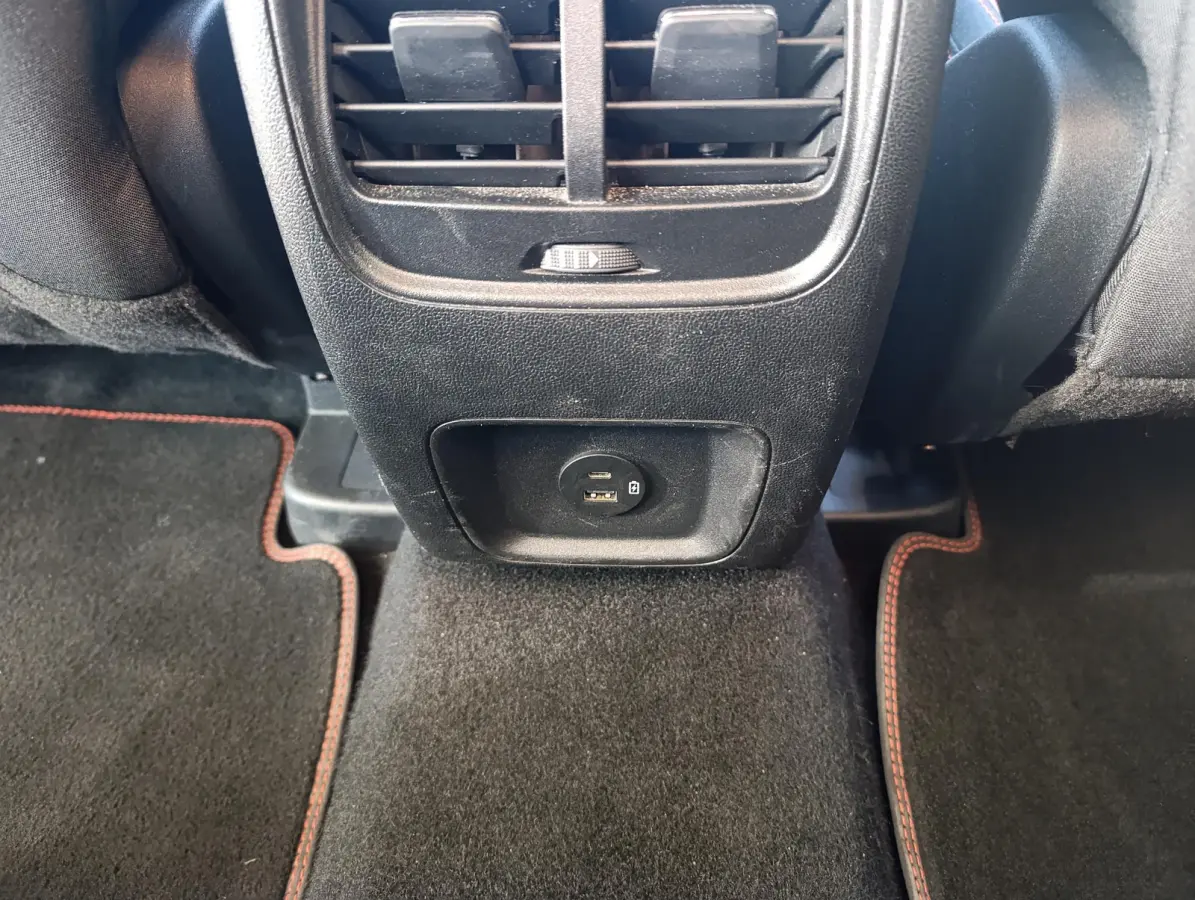 2.5 PHEV ST-Line | Panoramadak | Stoelverwarming | Trekhaak | Camera | Climate Control | Dealeronderhouden