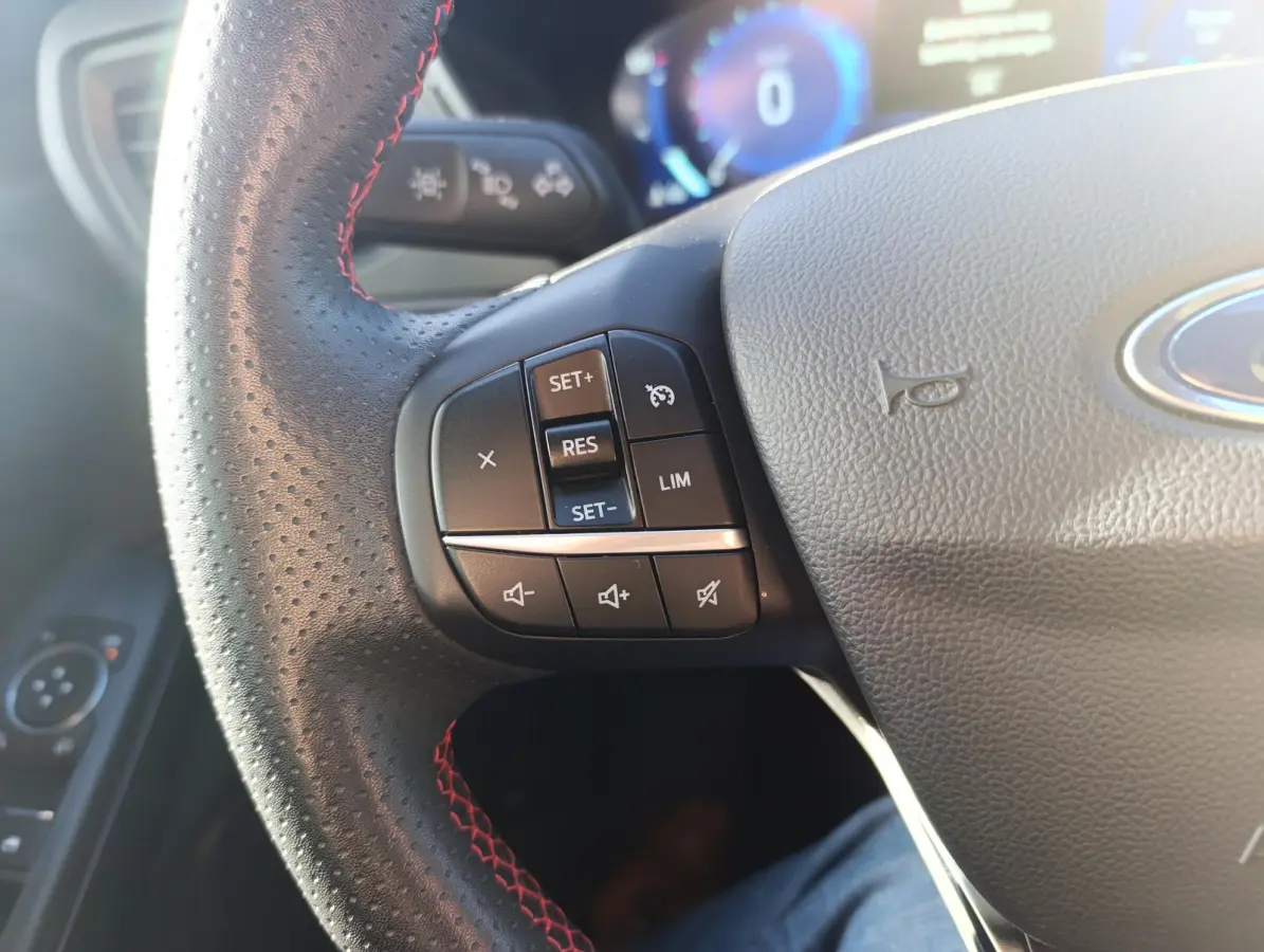 2.5 PHEV ST-Line | Panoramadak | Stoelverwarming | Trekhaak | Camera | Climate Control | Dealeronderhouden