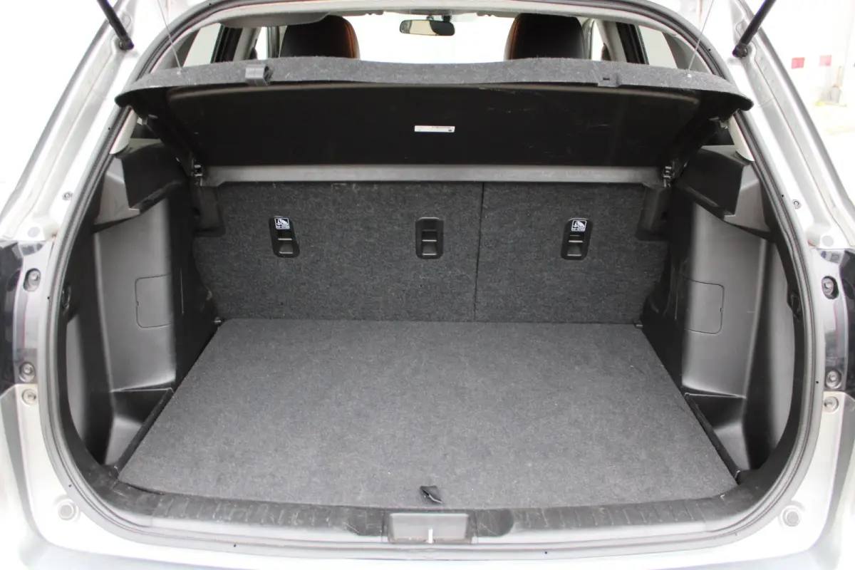 1.4 S Allgrip 4X4 / Trekhaak / Navigatie via Carplay / Alcantara / Stoelverwarming / Parkeersensoren / LED / 17'' LMV