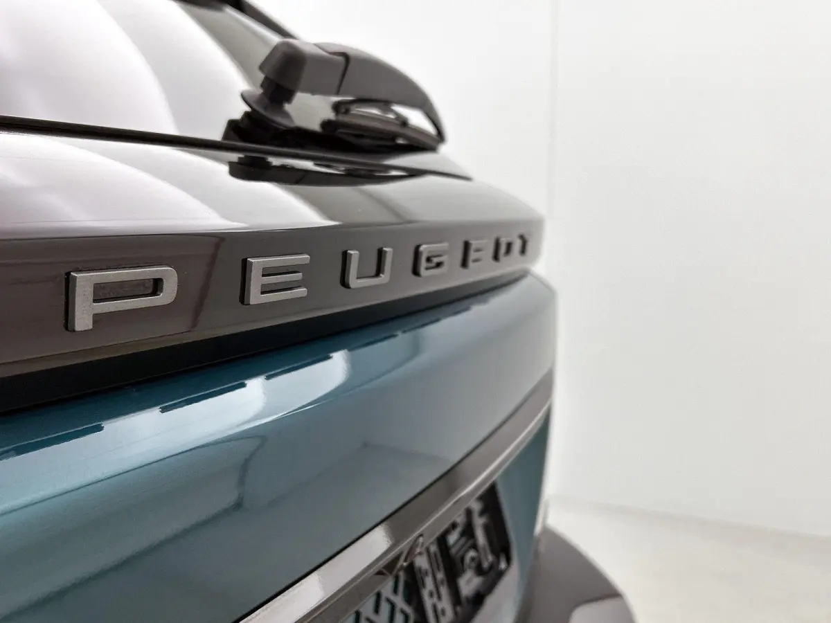 1.2 Hybrid 145pk Envy | Nefkens edition! | Voorraaddeal! | Navigatie | Adaptive cruise control | Keyless | Camera v+a