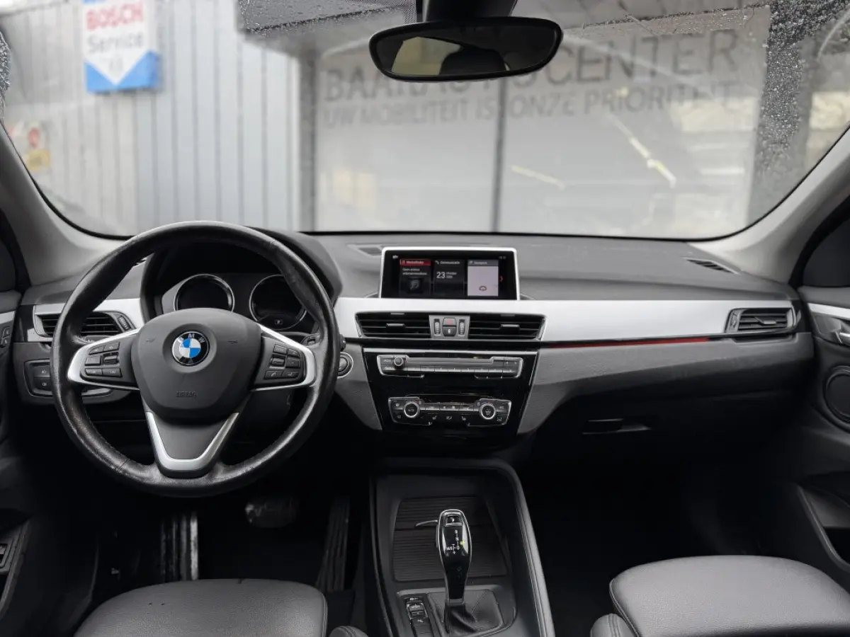 sDrive18i Executive | Navigatie | Camera | Leder