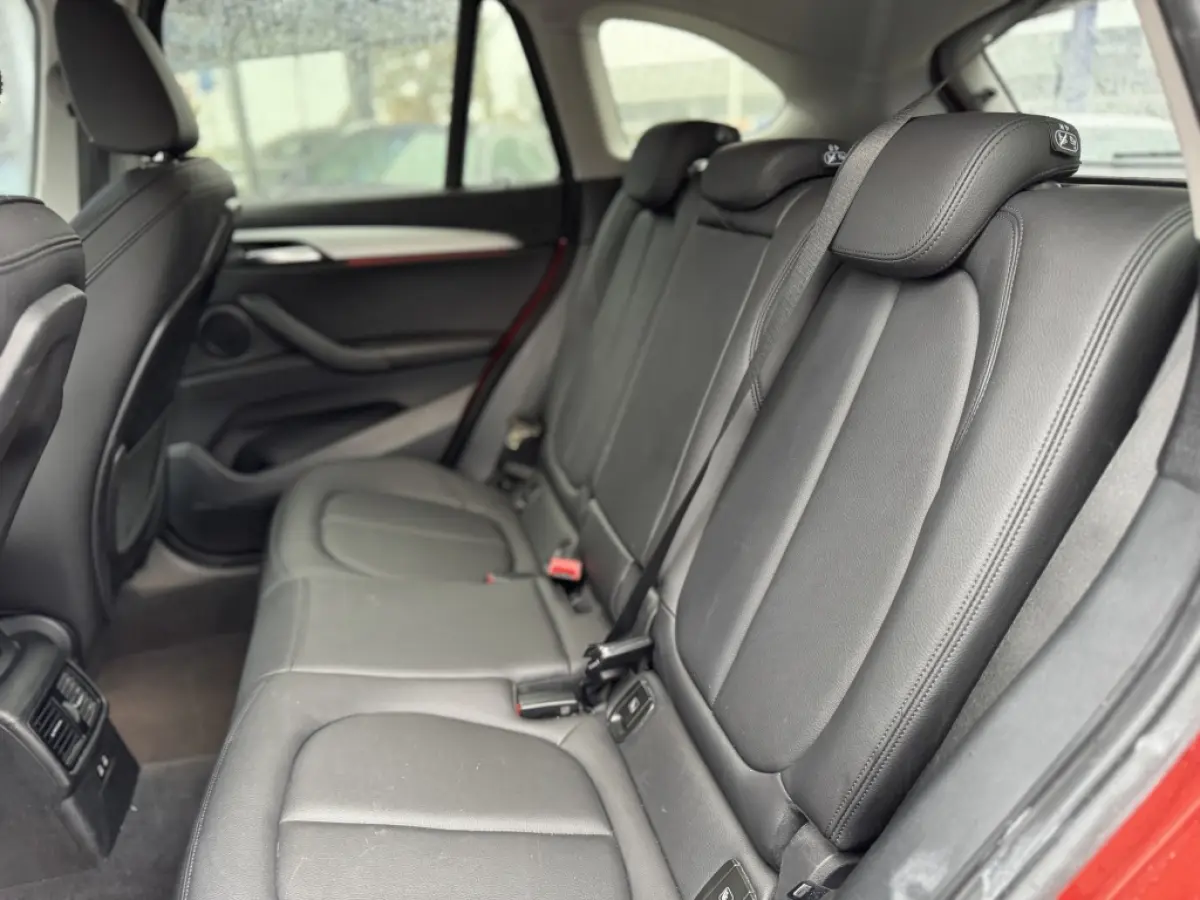 sDrive18i Executive | Navigatie | Camera | Leder