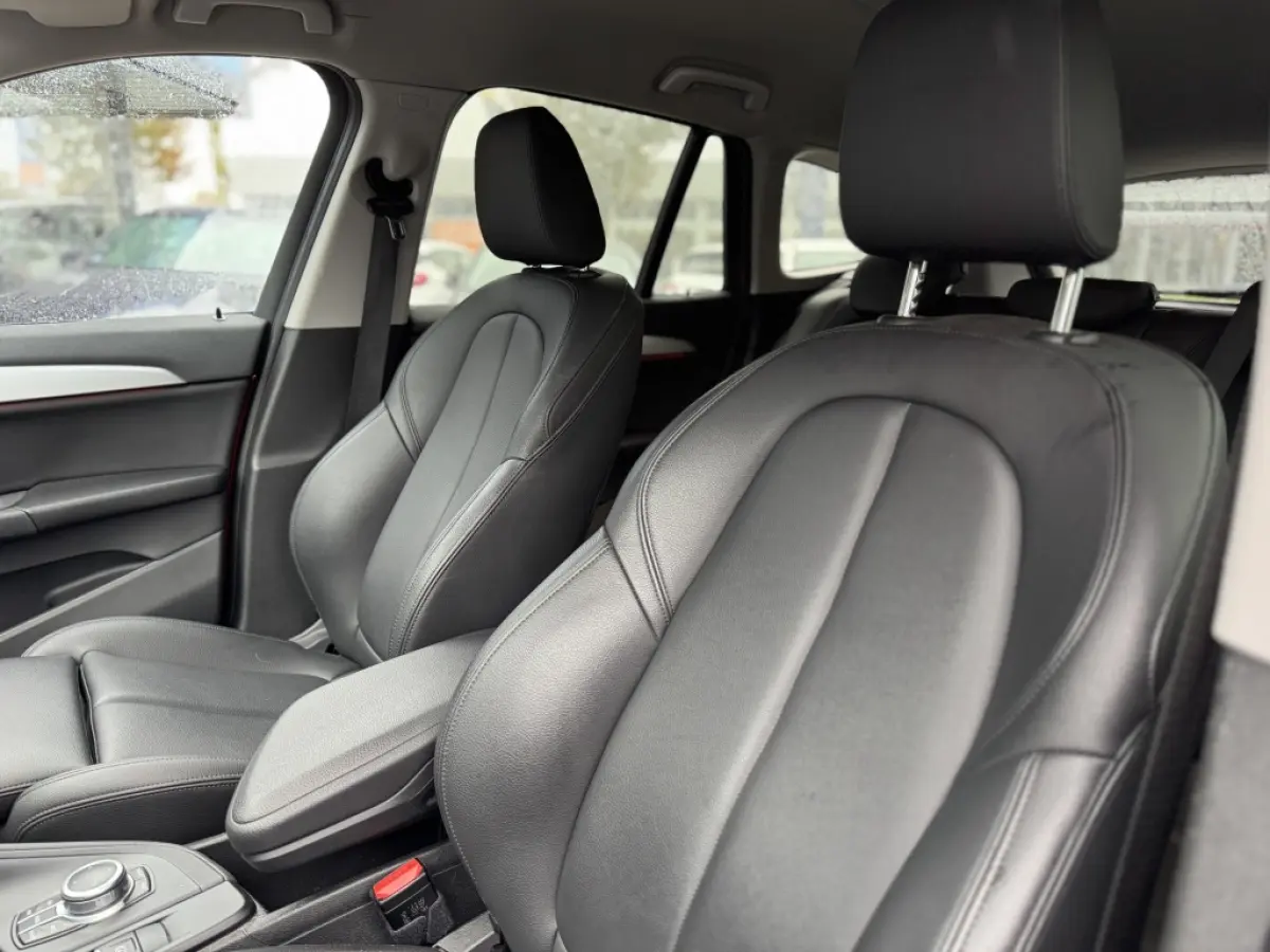 sDrive18i Executive | Navigatie | Camera | Leder