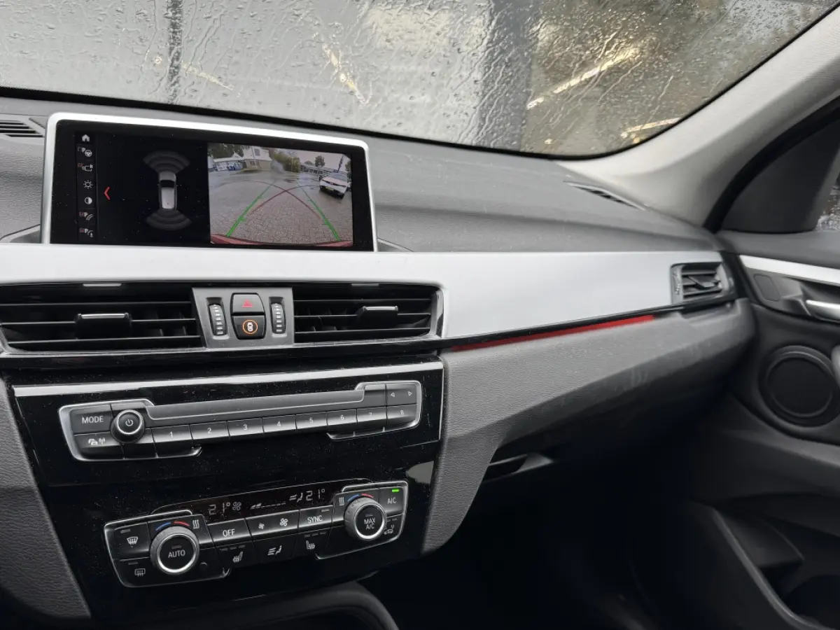 sDrive18i Executive | Navigatie | Camera | Leder