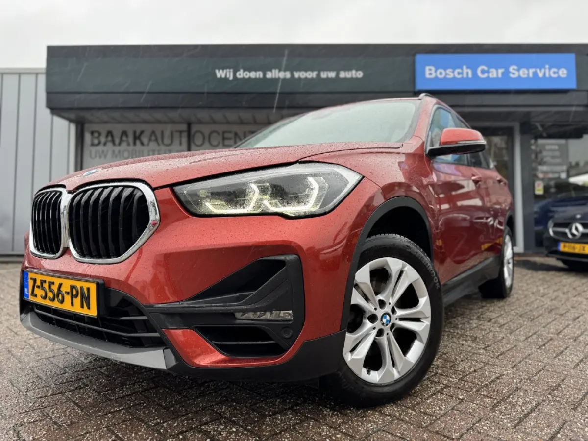 sDrive18i Executive | Navigatie | Camera | Leder